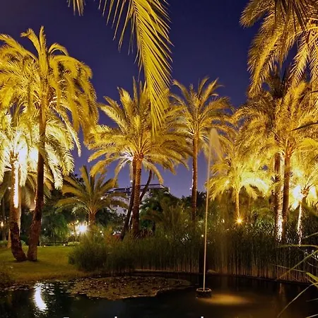Beachside Luxury In Puerto Banus - Club Playas Del Duque * Marbella