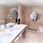 Beachside Luxury In Puerto Banus - Club Playas Del Duque Apartman
