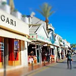 Beachside Luxury In Puerto Banus - Club Playas Del Duque *