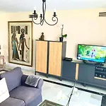 Beachside Luxury In Puerto Banus - Club Playas Del Duque Marbella