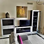 Beachside Luxury In Puerto Banus - Club Playas Del Duque Marbella