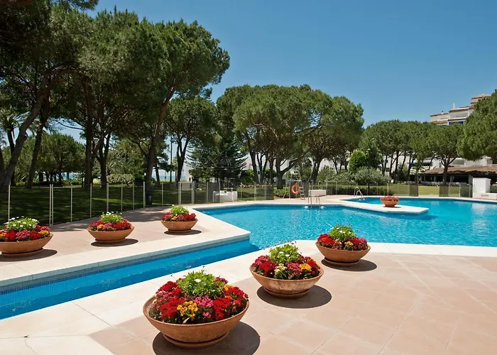 Beachside Luxury In Puerto Banus - Club Playas Del Duque *