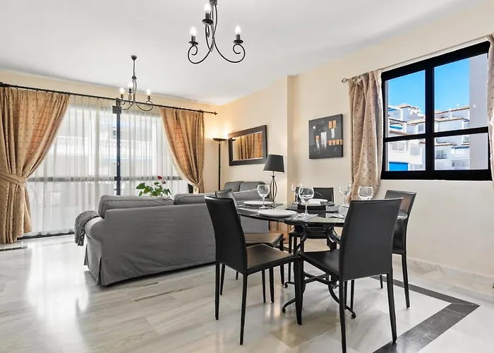 Beachside Luxury In Puerto Banus - Club Playas Del Duque Марбелья