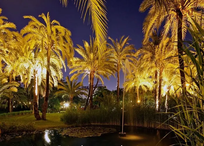 Beachside Luxury In Puerto Banus - Club Playas Del Duque * Марбелья