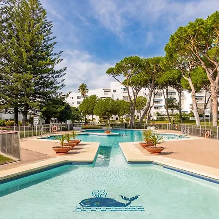 Beachside Luxury In Puerto Banus - Club Playas Del Duque *