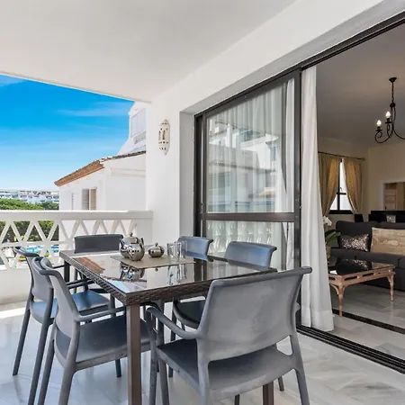 Beachside Luxury In Puerto Banus - Club Playas Del Duque Apartment