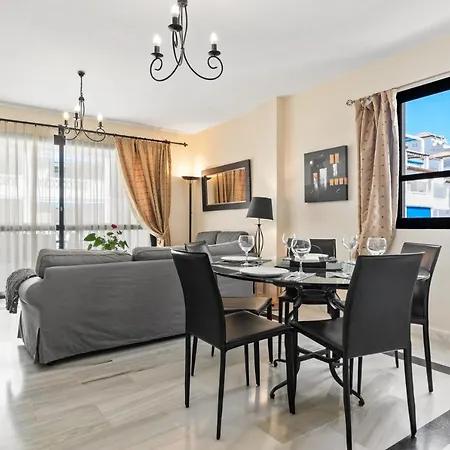 Beachside Luxury In Puerto Banus - Club Playas Del Duque Marbella