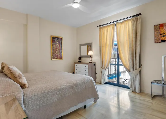 Beachside Luxury In Puerto Banus - Club Playas Del Duque Marbella