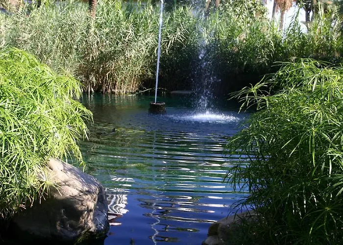 Beachside Luxury In Puerto Banus - Club Playas Del Duque