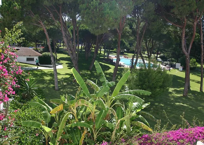 Beachside Luxury In Puerto Banus - Club Playas Del Duque Marbella