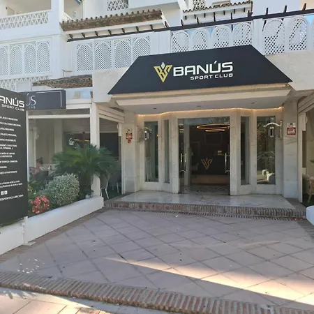 Beachside Luxury In Puerto Banus - Club Playas Del Duque Appartamento Marbella