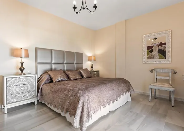 Beachside Luxury In Puerto Banus - Club Playas Del Duque *