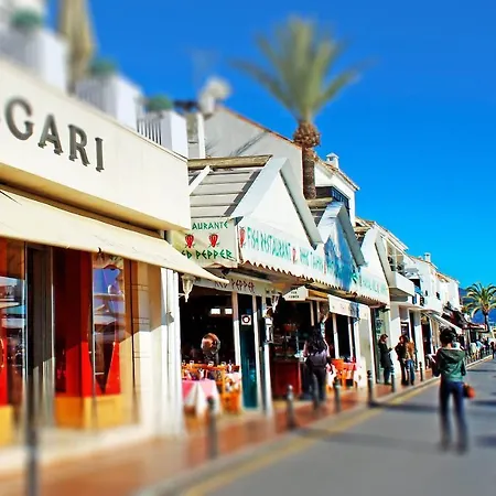 Beachside Luxury In Puerto Banus - Club Playas Del Duque *